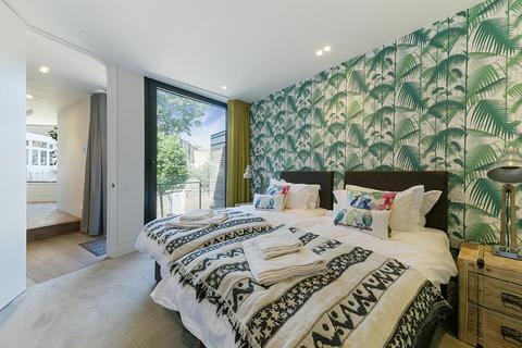 3 bedroom house to rent, Rostrevor Mews, Fulham, SW6