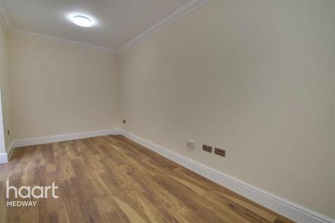 1 bedroom apartment to rent, Delce Road, Rochester