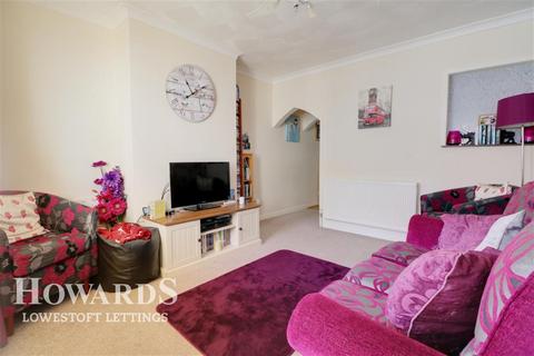 3 bedroom terraced house to rent, Cambridge Road, Lowestoft