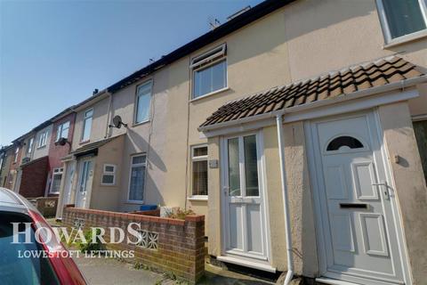 3 bedroom terraced house to rent, Cambridge Road, Lowestoft