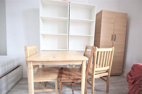 3 bedroom flat to rent, London N19