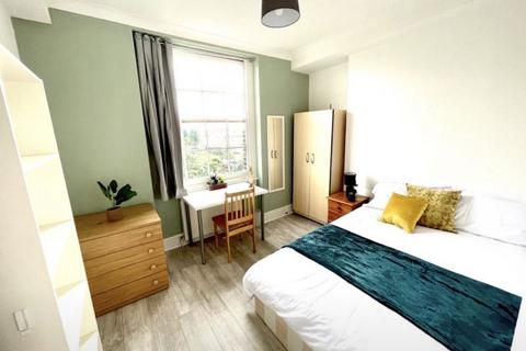 3 bedroom flat to rent, London N19