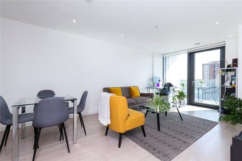 2 bedroom apartment to rent - Carriage House, 10 City North Place, London, N4
