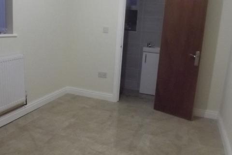 3 bedroom flat to rent, Coventry CV2