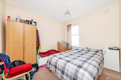 3 bedroom terraced house to rent - Faringford Road, Stratford, E15
