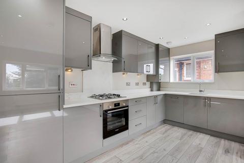3 bedroom flat to rent, St. Dunstans Avenue, Acton, W3 6QL