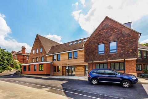 1 bedroom ground floor flat to rent, Church Lane, Oxted RH8