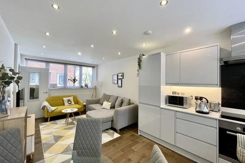 1 bedroom ground floor flat to rent, Church Lane, Oxted RH8