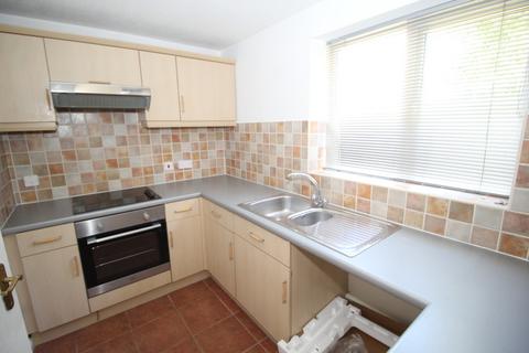 2 bedroom ground floor flat to rent, Morris Fields, Normanton