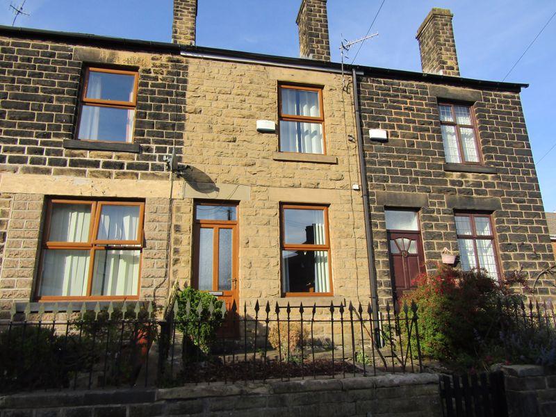 Fox Hill Road, Sheffield 2 bed terraced house £550 pcm (£127 pw)