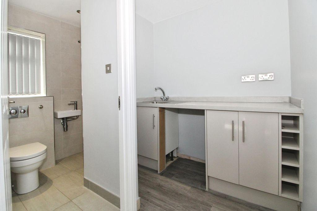 Utility &amp; Shower...