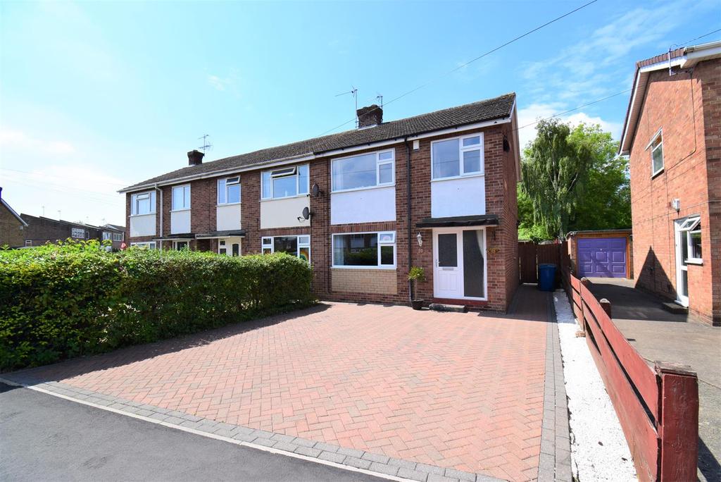Overton Avenue, Willerby 3 bed end of terrace house £189,950