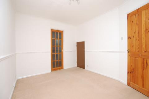 3 bedroom end of terrace house to rent, CUTLERS WAY