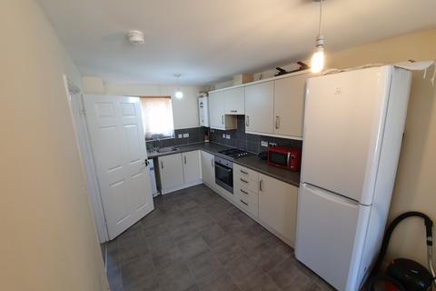 2 bedroom terraced house to rent, Bushmoor Walk, Manchester, M13