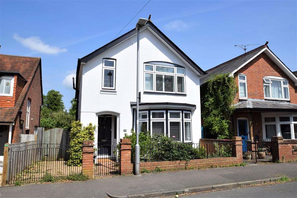 Harrogate Road, Caversham Heights, Reading 4 bed detached house £665,000