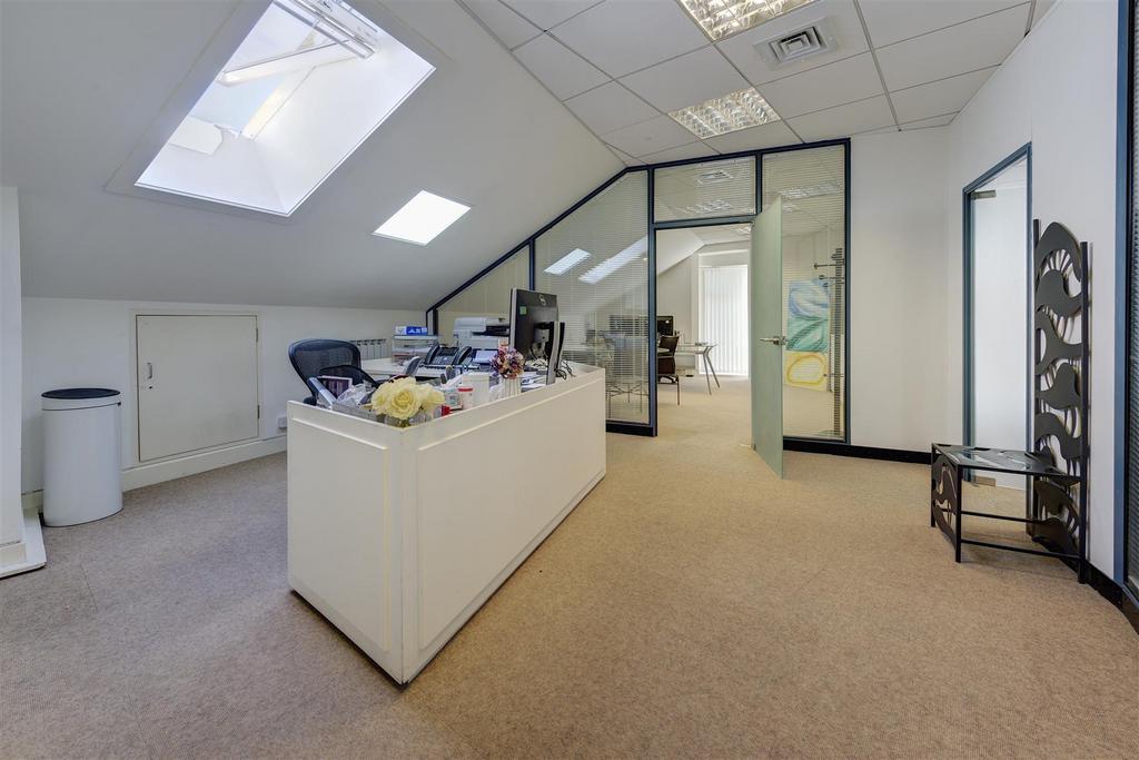 Middle Office