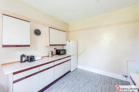 2 bedroom flat to rent, James Street, Stirling FK8
