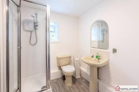 2 bedroom flat to rent, James Street, Stirling FK8
