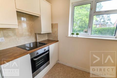 2 bedroom apartment to rent, Hereford Close, Epsom KT18