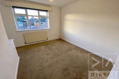 2 bedroom apartment to rent, Hereford Close, Epsom KT18