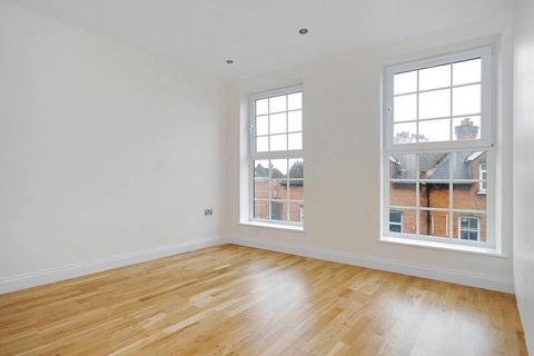 undefined, Finchley Road, London, NW2