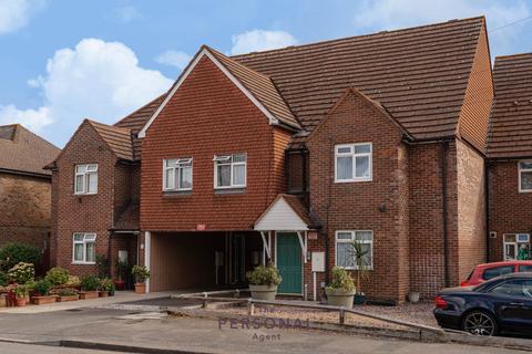 1 bedroom maisonette to rent, Tonstall Road, Epsom