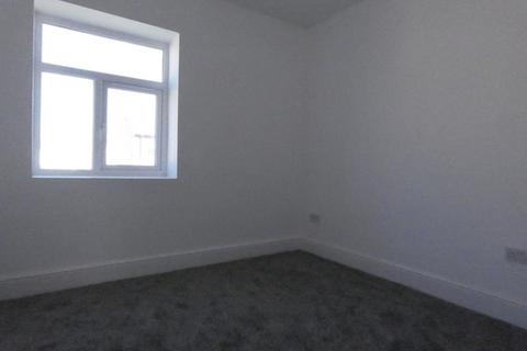 2 bedroom property to rent, Talbot Road Flat 2