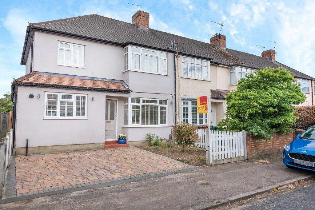 Staines Upon Thames, Surrey, TW19 4 bed semi-detached house - £425,000