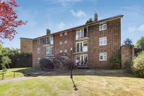 2 bedroom ground floor flat to rent, Southfields Court, Southfields