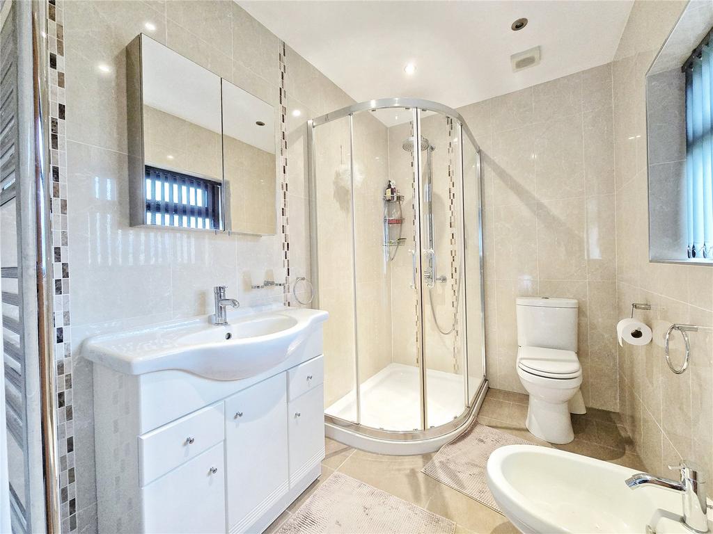 En-Suite Shower