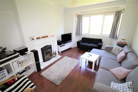 2 bedroom flat for sale, Alexandra Avenue, Rayners Lane