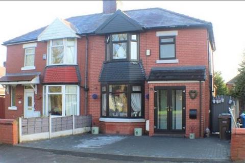 3 bedroom semi-detached house to rent, Greengate East, Manchester