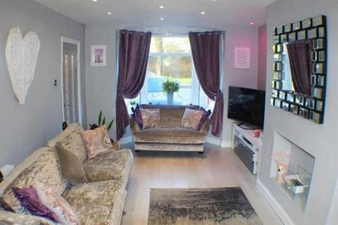 3 bedroom semi-detached house to rent, Greengate East, Manchester