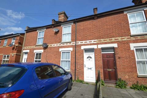 3 bedroom terraced house to rent, Crescent Road, Reading