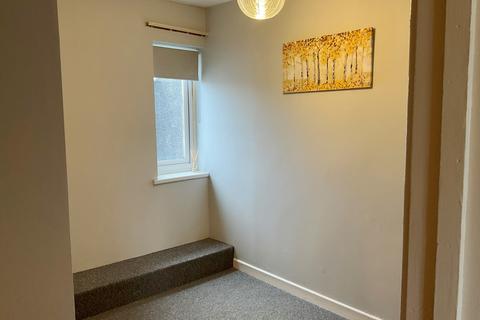 1 bedroom flat to rent, Bryn Road, Loughor, Swansea. SA4 6PG