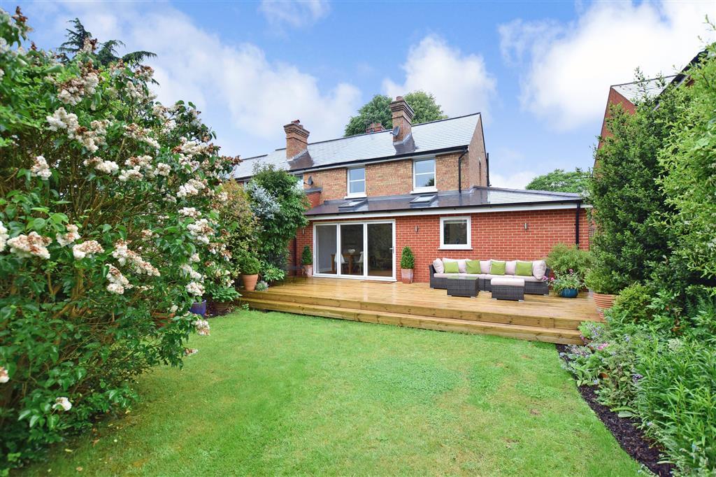 Yeoman Lane, Bearsted, Maidstone, Kent 4 bed semi-detached house - £500,000