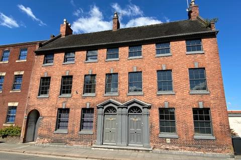 4 bedroom townhouse to rent - High Street, Burton-On-Trent, DE14