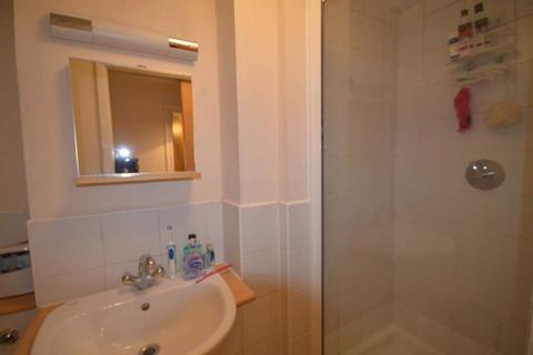 2 bedroom apartment to rent, Hermit Road, Canning Town