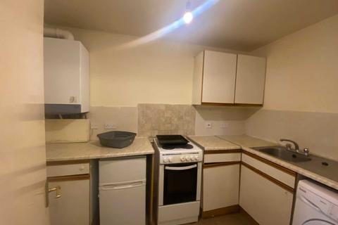2 bedroom flat to rent, High Lane, Chorlton
