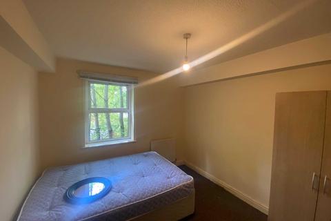 2 bedroom flat to rent, High Lane, Chorlton