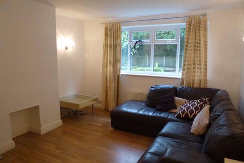 3 bedroom flat to rent, Ballbrook Court, Didsbury