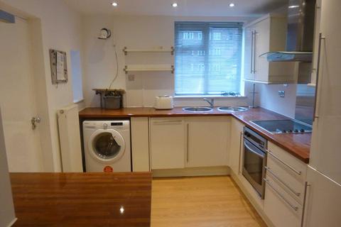 3 bedroom flat to rent, Ballbrook Court, Didsbury