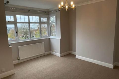 3 bedroom house to rent, Bourne Avenue, Reading