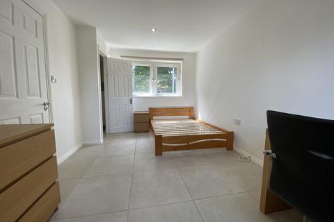 2 bedroom apartment to rent - Holborn Street, Leeds, West Yorkshire, LS6