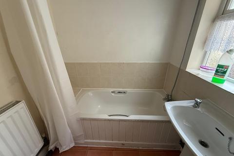 3 bedroom terraced house to rent, QUEEN STREET, SOUTH NORMANTON