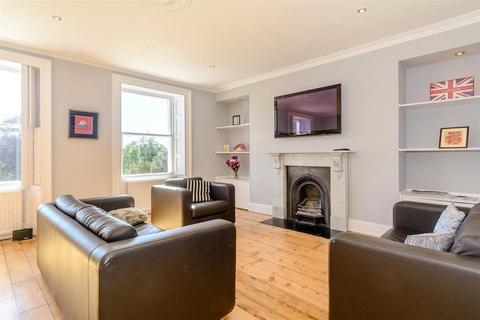 3 bedroom maisonette to rent, Raby Place, Bath