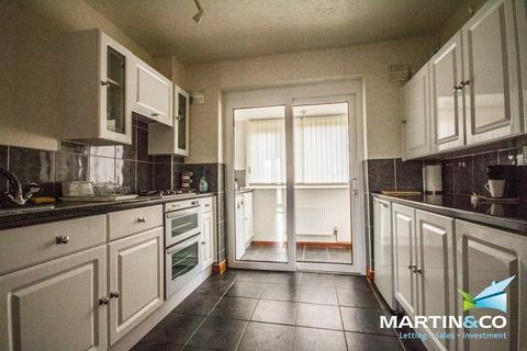 3 bedroom terraced house to rent, Millcroft Close, Bartley Green, B32