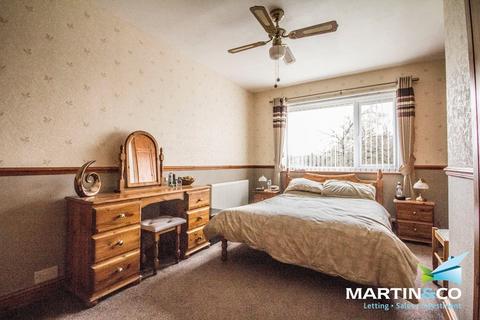 3 bedroom terraced house to rent, Millcroft Close, Bartley Green, B32