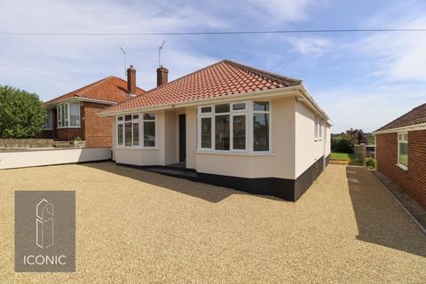 4 bedroom bungalow to rent, Glenda Road, Costessey, Norwich
