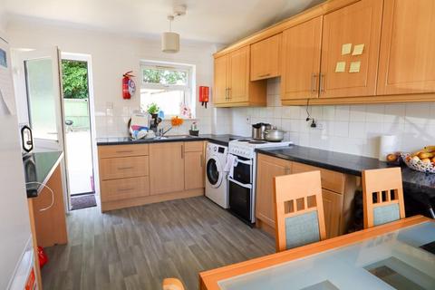 3 bedroom semi-detached house to rent - Walcot Close, Norwich